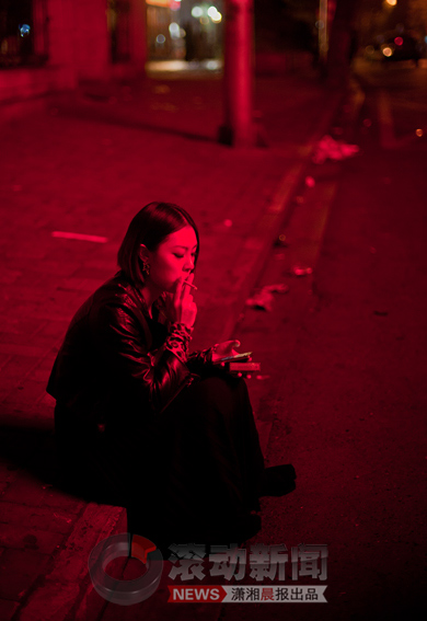 细看：夜店里那些魅惑众生的妖精们（图）